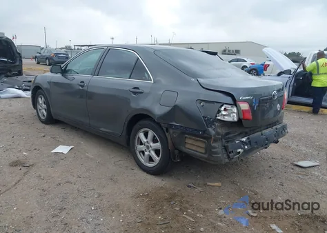 2009 Toyota Camry Le z USA, uszkodzony, nr VIN 4T1BE46K29U842530